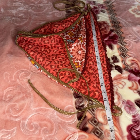 Women’s Floral Bikini Bottom large no material n size tags NWOT - Picture 5 of 6